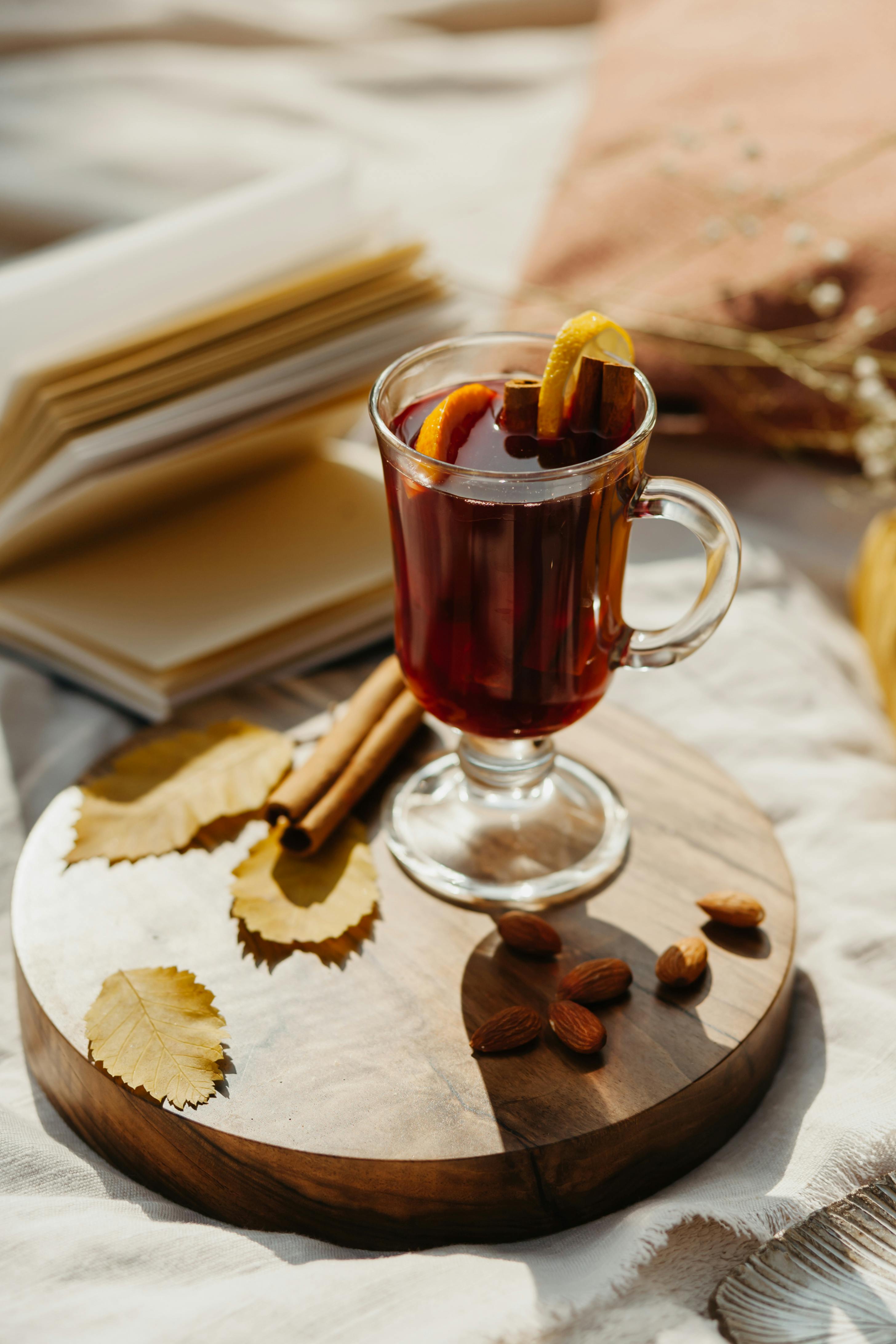 Heiß, fruchtig, Pfalz: Unser Winzerglühwein für deine Glühweinsaison!